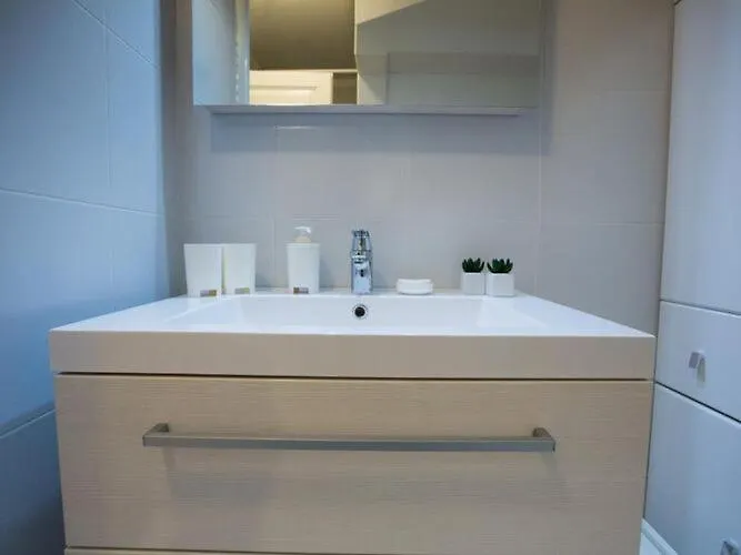 Nera - Triplex Two Bedroom With Balcony And Sea View * Дубровник