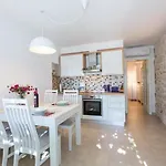 Nera - Triplex Two Bedroom With Balcony And Sea View Διαμέρισμα Ντουμπρόβνικ