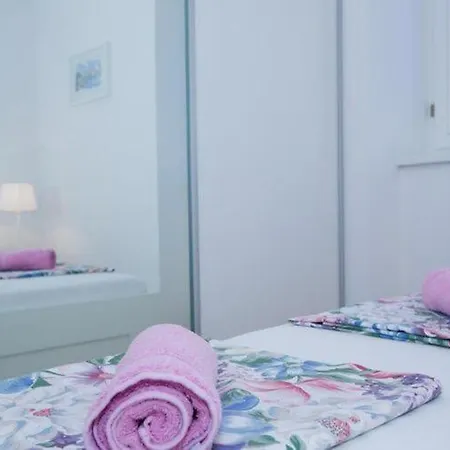 Apartamento Nera - Triplex Two Bedroom With Balcony And Sea View