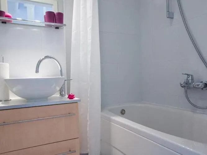 Nera - Triplex Two Bedroom With Balcony And Sea View דירה דוברובניק