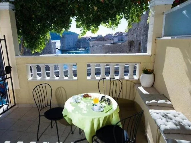 Nera - Triplex Two Bedroom With Balcony And Sea View