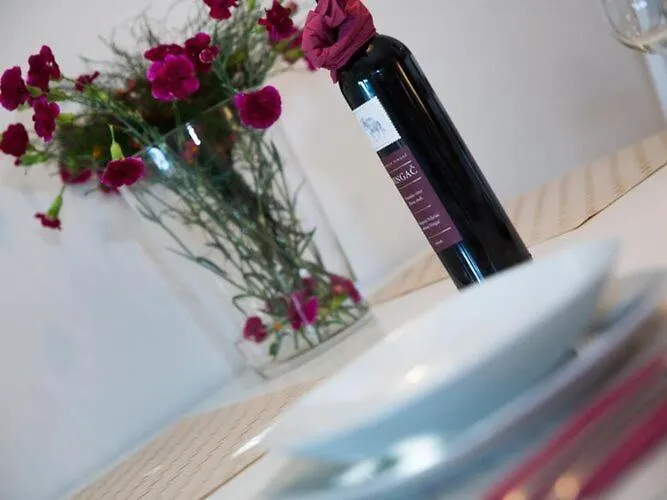 Nera - Triplex Two Bedroom With Balcony And Sea View דירה