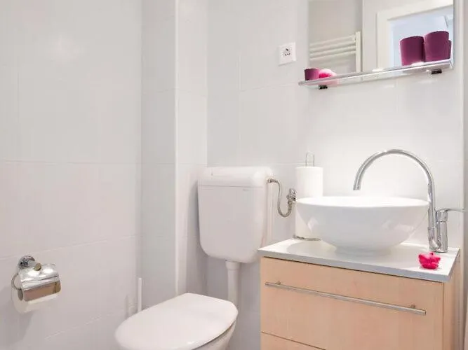 Nera - Triplex Two Bedroom With Balcony And Sea View דוברובניק