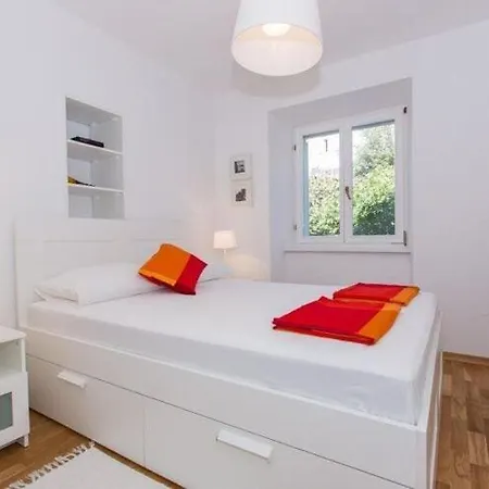 Nera - Triplex Two Bedroom With Balcony And Sea View Apartment *